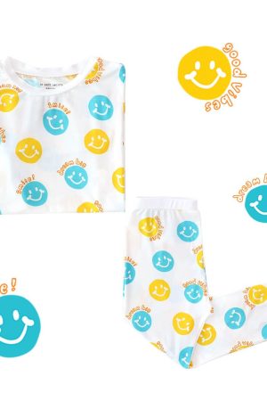 Kids Bamboo Short Sleeves Pyjamas in Smiley Print by Le Petit Society